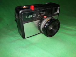 Régi CERTO SL 110 analóg fényképezőgép a képek szerint