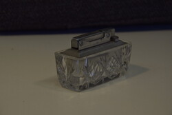 Öntött üveg öngyújtó A153