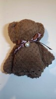 Maci Mackó Teddy Barna színben kéztörlő - kis törölköző ajándéktasakban +Gyöngy medál. Kézműves.
