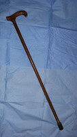 Szép állapotú lakkozott fa sétabot túrabot végén gumirátéttel 79 cm a képek szerint