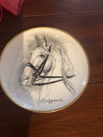 Lovas (Lipicai) porcelán dísztényér