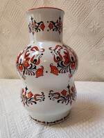 Zsolnay nagyméretű váza, piros fekete motívummal, 30 cm-es