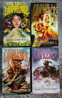 L.Lawrence: Kukorica Istennő..-A kútba rejtett..- A villogó fényes..-Matrjoska...4 könyv- 8 kötet.