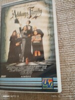 Dvd  Addams Family Verrūckt Sein ist Relatív