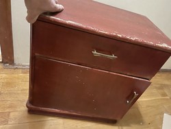 Retro hangulatú jómód éjjeli szekrény lámpa tartó fa bútor stb szocreál szuvenír