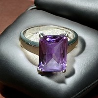 Modern ezüst gyűrű lila ametiszt kővel, 925 ezüst ékszer ametiszt köves gyűrű mérete 54 mm körméret