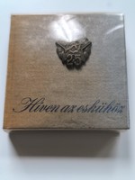 Híven az eskühöz minikönyv