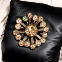 Vintage metal brooch, beautiful old pin, nice older pin, the brooch is from the 1970s