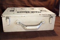 Fém bádog pléh szerszámos bőrönd koffer