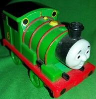 2009.Eredeti MATTEL nagyobbacska THOMAS a gőzmozdony PERCY 6 sz. guruló játék 10 cm képek szerint