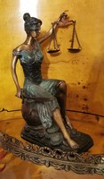 Justitia, az igazság Istennője - bronz szobor