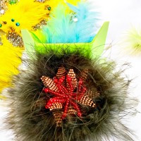 Vintage retro strucctollas medál bross kitűző gyöngy középpel 11 cm, barna kitűző, gyöngyös tollas