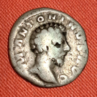 Róma / Marcus Aurelius 162-163. ezüst Denarius (R/33)