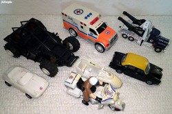 6 db retró műanyag fém játék autó jármű mentő rendőr terepjáró oldalkocsis motor Matchbox SuperKings