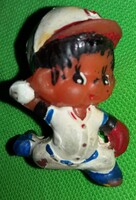 Retro trafikáru MON - CHI - CHI , MONCSICSI baseballozik, labdát dob gumi figura 5cm a képek szerint