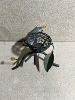Régi fémmunka: Fém kosárka levelekkel. 3546
