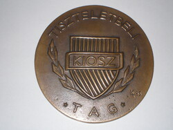 KIOSZ , TISZTELETBELI TAG , BRONZ PLAKETT , JELZETT - NAGYOBB ! ! PLAKETT