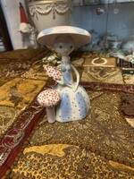 Aquincumi porcelán Virágárus kislány