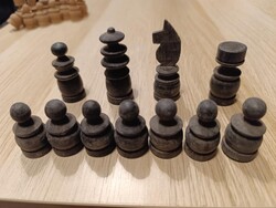 Fából készült sakk figura (hiányos!)