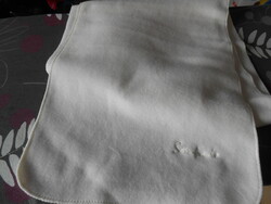 Sanfredo ekrü szinű sál bárki részére, finom, meleg, mutatós,Új!!!unisex