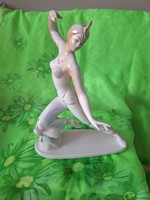 Hollóházi seherezádé figura (sérült)