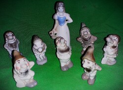 Gyönyörű ritka pici német porcelán HÓFEHÉRKE és a HÉT TÖRPE porcelán figurák EGYBEN a képek szerint