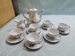 A1102 Zsolnay porcelán, sárga rózsás, barokk tollazott kávés készlet