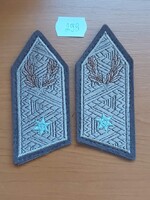 MH DANDÁRTÁBORNOK RENDFOKOZAT ZUBBONYRA SIVATAGI 299.