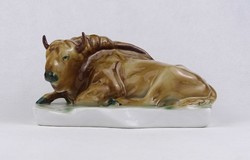 1U928 Zsolnay fekvő bika porcelán szobor