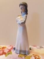 Lány kutyussal - Lladro-NAO márkás, minőségi porcelán, 23.5 cm magas