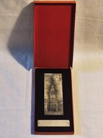 Emlékűl /a február 1957 Vár.nemzet bizottság Pardubice plakett