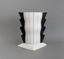 Heide Warlamis wiener-werkstatte/posztmodern porcelán váza Vienna Collection 1980's