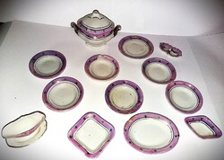 ANTIK GYÖNYÖRŰ KÉZZEL FESTETT PORCELÁN 6 SZEMÉLYES BABAHÁZAS ÉTKÉSZLET HIÁNYTALAN a képek szerint