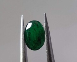 Smaragd, kolumbiai - 0,3 ct, 5,7x4x2 mm (3383)