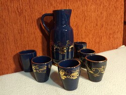 Bulgáriából származó különleges fényes kék-sárga mázas kerámia készlet