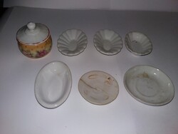 Antik babaszobás porcelán játék étkezőszett egy leveses és 7 kínálótál EGYBEN a képek szerint