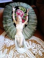 Gyönyörű Wallendorf  táncosnő porcelán kisplasztika, porcelán gyűjtői szobor