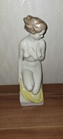 Hollóházi porcelán női akt szobor