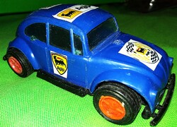 Retro trafikáru bazáráru VW Beetle Bogár Agip Hörby műanyag játék autó 13 cm a képek szerint