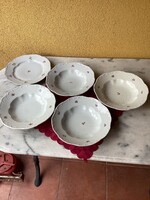 Öt darab Zsolnay kis virágos porcelán tányér.