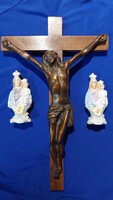 Antik feszület öntöttvas Krisztussal + két Mária-Jézus porcelán szobor!