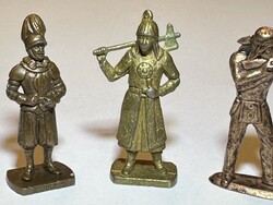 Bronz katona magyar hun svájci indián 40 mm - 3 db fém figura szobor együtt