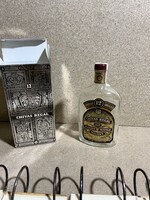 Régi Chivas regal whiskys üveg, dobozzal. 3946