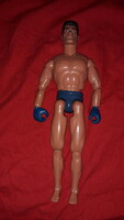 2001. Eredeti HASBRO - ACTION MAN- katona harcos akció figura Barbie méret a képek szerint