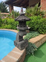 Valódi kő keleti kő lámpa. Kerti tó mellé ideális.