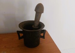 (K) Régi vas mozsár 9,5 cm magas