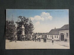 Képeslap,Pécsvárad,Kossuth szobor,háttérben vasúti híd,gőzmozdony,utca részlet, 1913-
