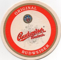 Söralátét: Budweiser sör.