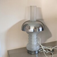 Retro 1965 körüli asztali lámpa, króm és tejüveg, space age, 49 cm. magas