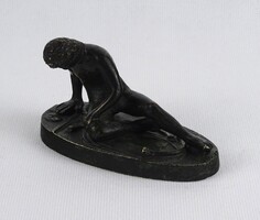 1T860 19. századi kisméretű "A haldokló gallus" bronz szobor
